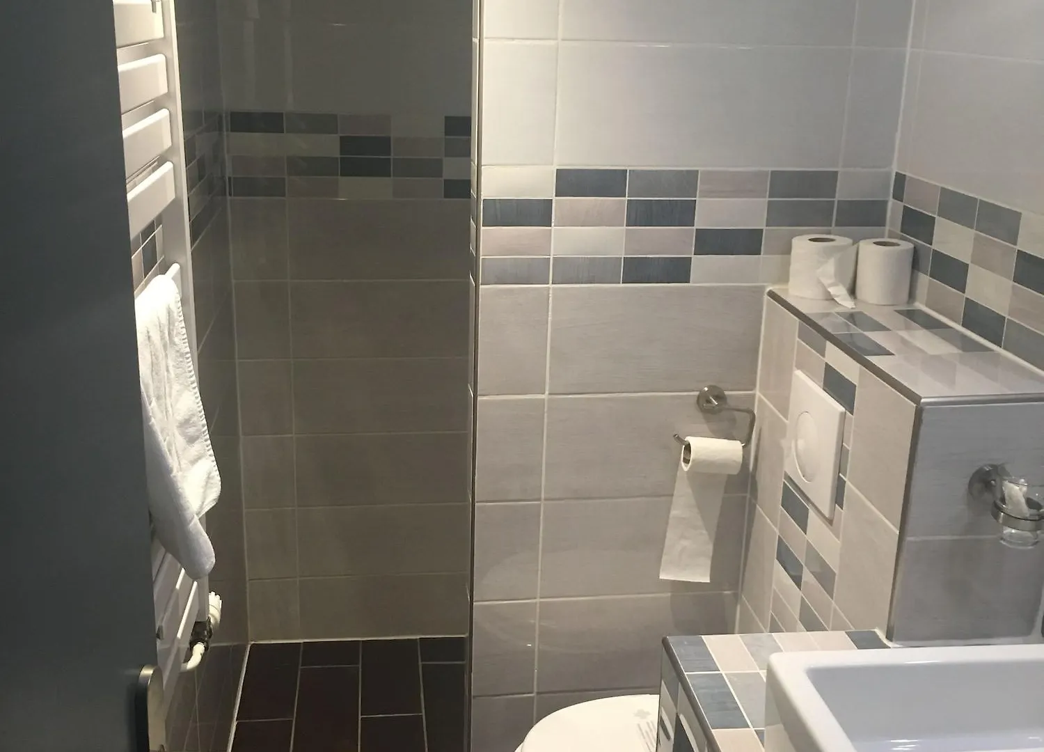 Cosmotel Hotel Parigi Francia