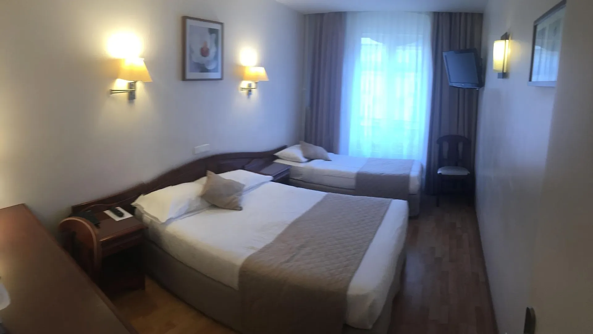 Cosmotel Hotel Parigi Francia