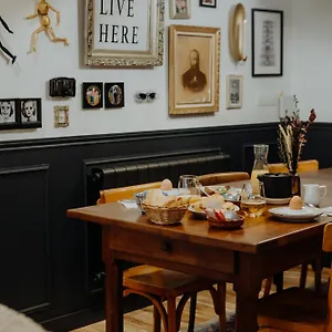 Maison Urbaine Отель