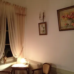 Chateau-gaillard 3*, Corbelin Франция