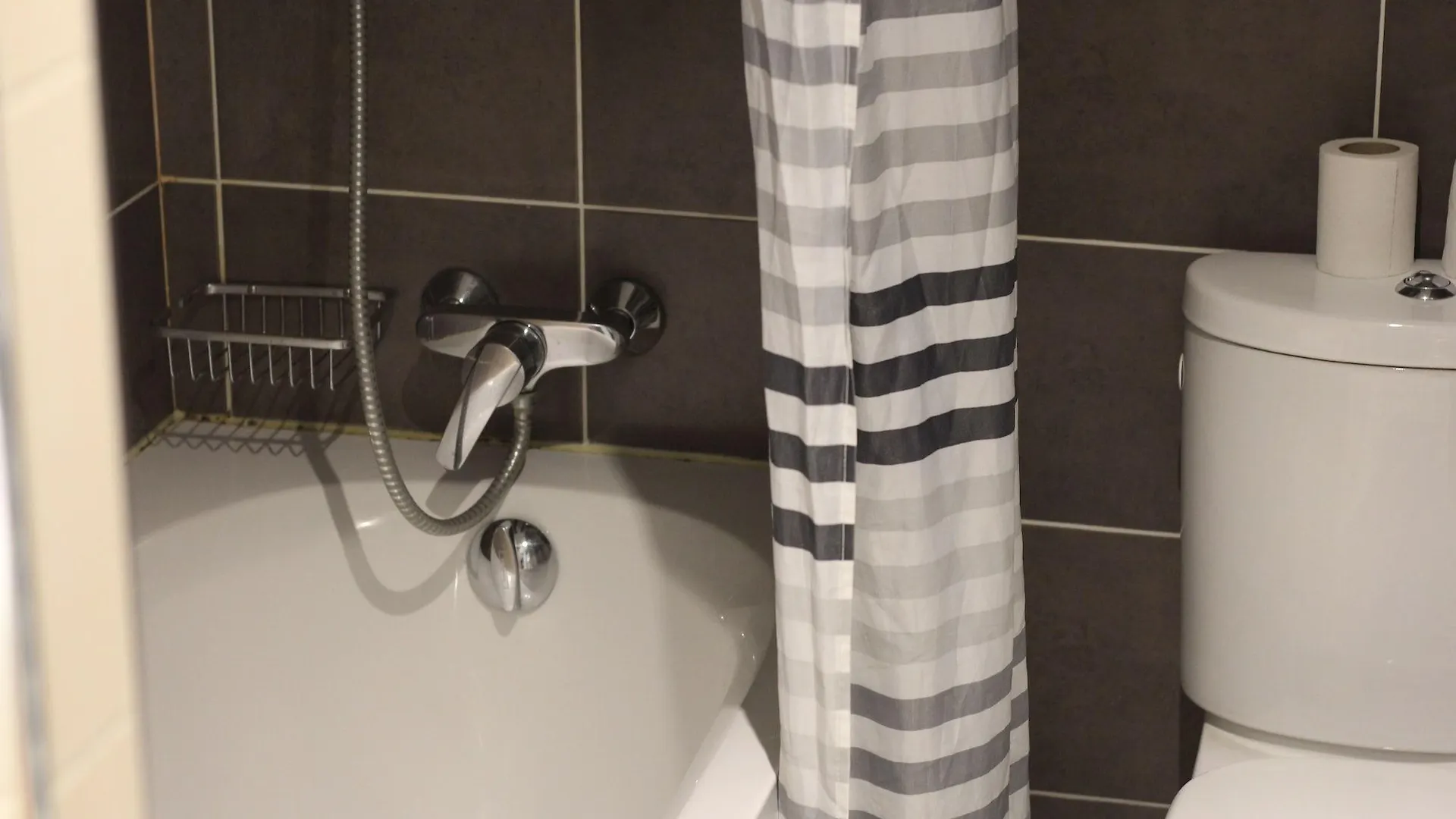 פריז Cosmotel Hotel