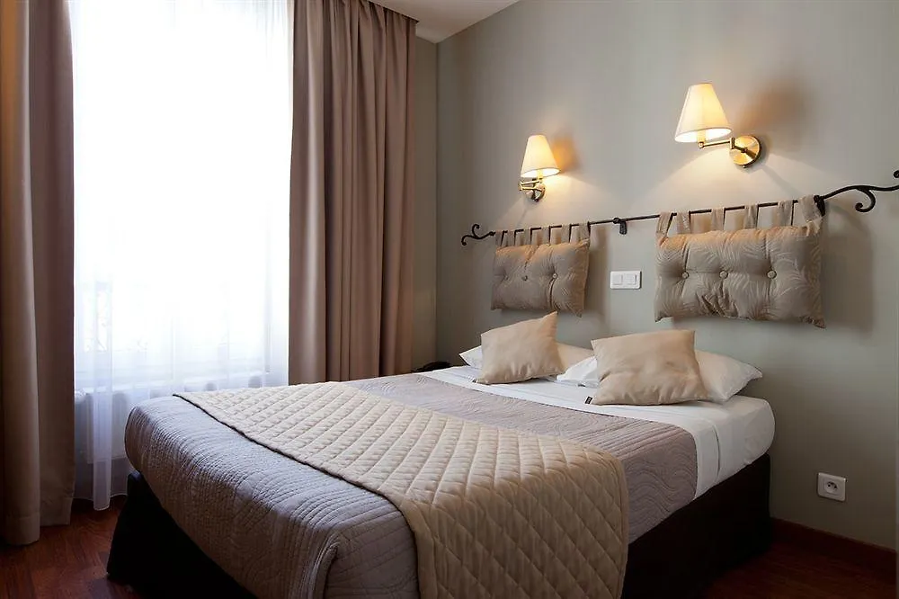 פריז Cosmotel Hotel