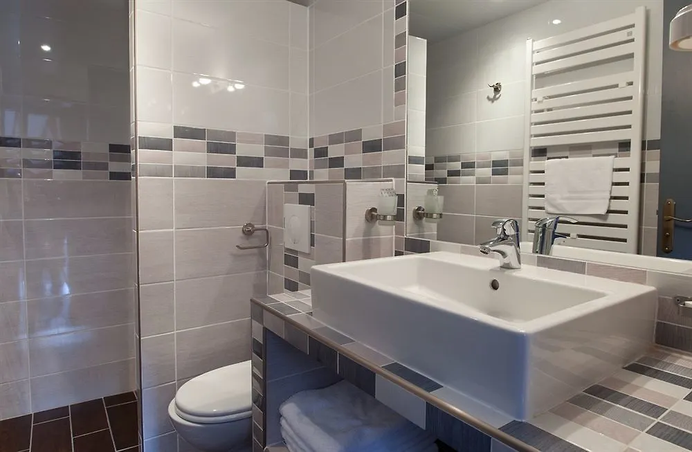 פריז Cosmotel Hotel 3*,  צרפת