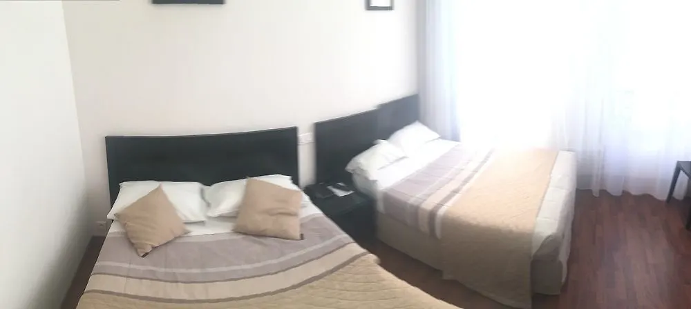 פריז Cosmotel Hotel